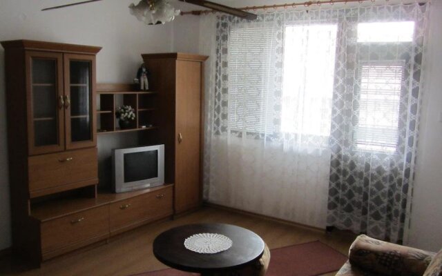 Mavrova Guest House