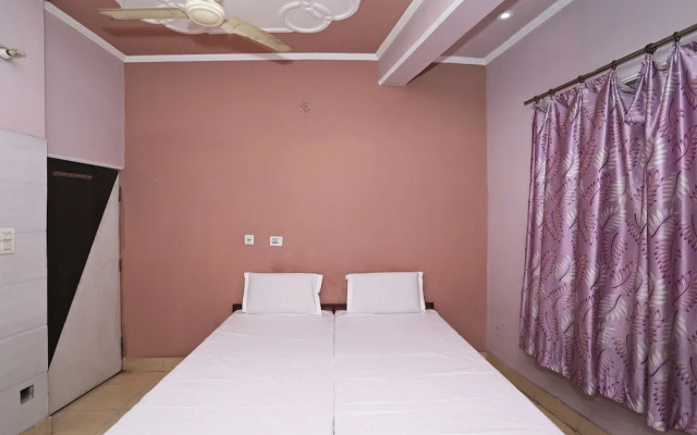 Spot On 40652 Hotel Sai Niwas