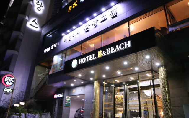 B&Beach Hotel