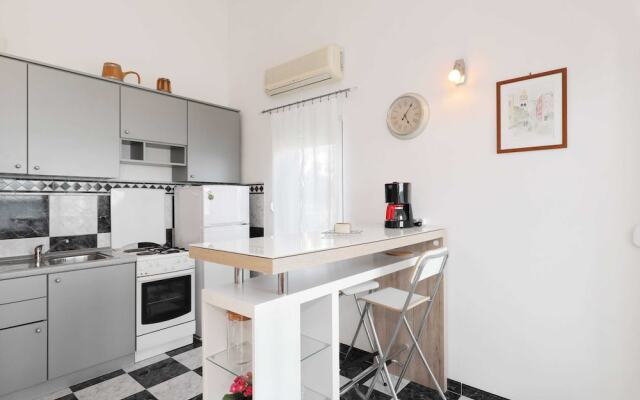 Modern Apartment With Private Pool in Maslenica