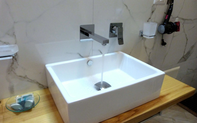 Clelia's Boutique Rooms & Suites