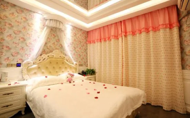 Weike Boutique Theme Hotel (Lianyungang Pedestrian Street Suning Square) – Guest Rooms – Lianyungang