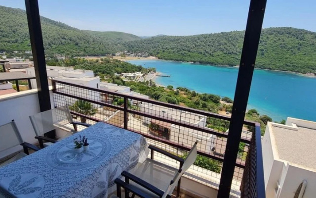 Amazing Flat w Shared Pool Near Beach in Milas