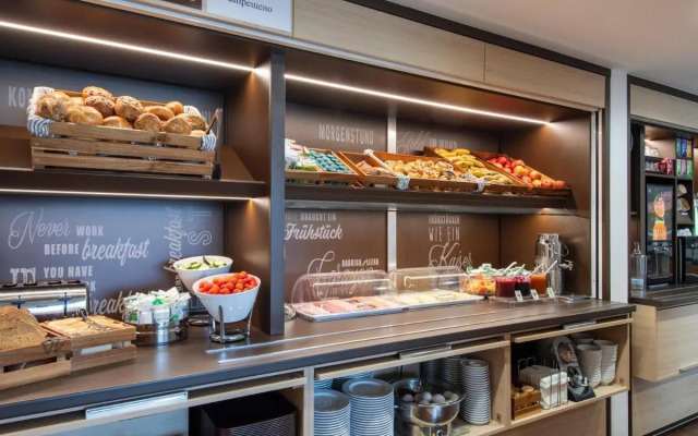 B&B HOTEL Regensburg-City