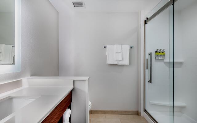 Holiday Inn Express And Suites Santa Ana - Orange County, an IHG Hotel