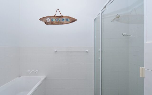 Sand & Sea, 1/13 Gloucester Street