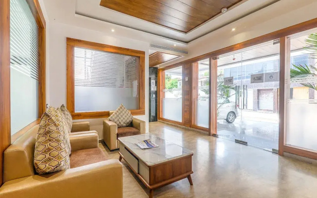 FabExpress Global Inn Gold