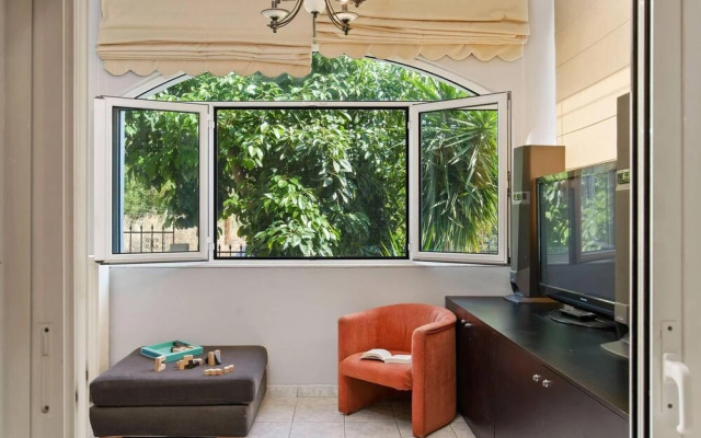 Superior Apartment - Overlooking Chania-with Pool