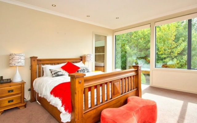 Heavenly View on Hensman – Guest Rooms – Queenstown