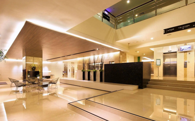 52 Hotel