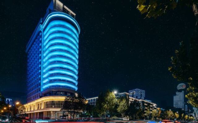 Ethos Hotel Wuhan Riverside