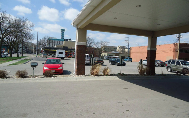 Town House Extended Stay Hotel Downtown