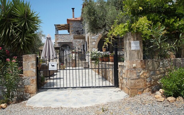 Semi Detached Stone House Great Location