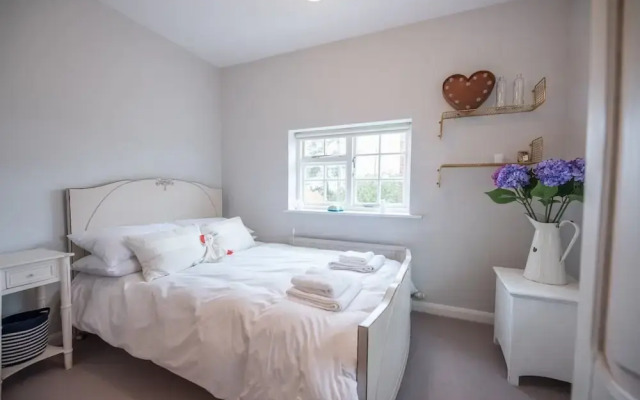 46 Ivy Cottage