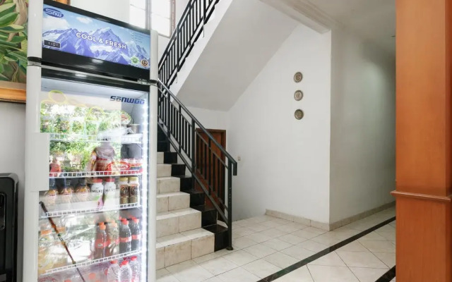 RedDoorz near Trans Studio Mall Cibubur