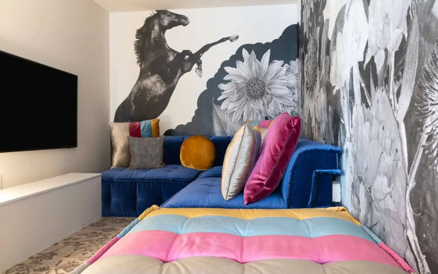 The Wayfarer Downtown LA, Tapestry Collection by Hilton
