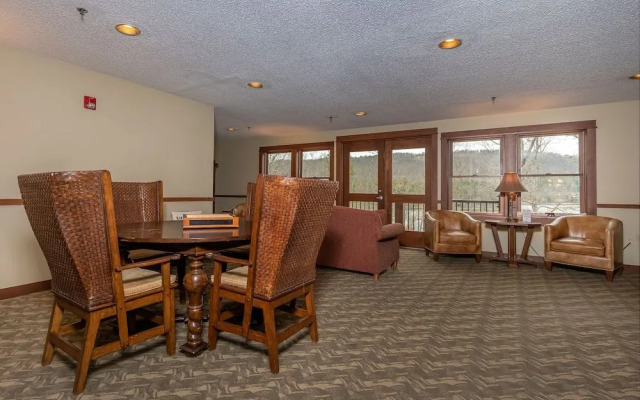 Suites at Silver Tree A123