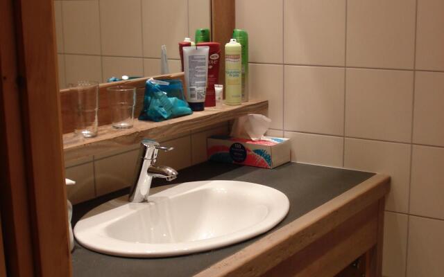 Sunny Chalet in Les Gets with Jacuzzi