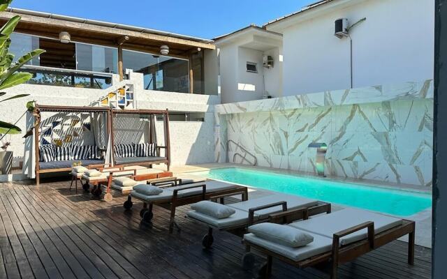 Santorini Beach Hotel