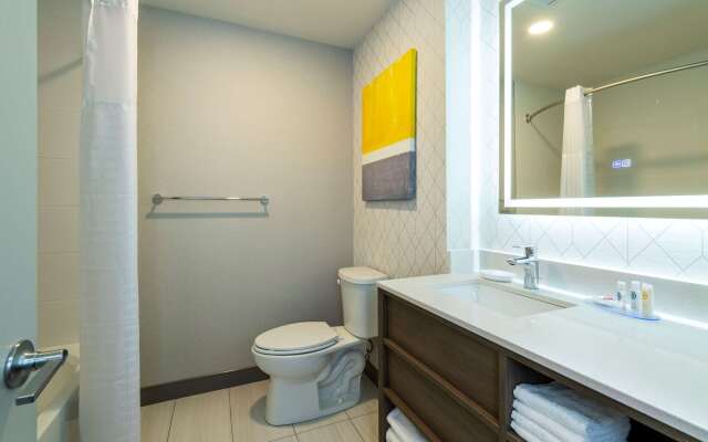 Comfort Inn and Suites