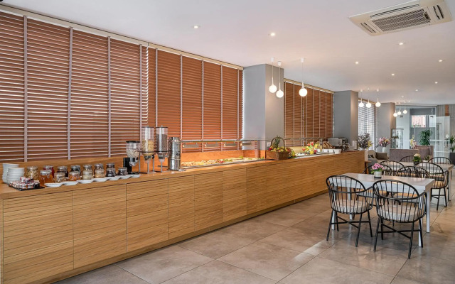 Elia Agia Marina Hotel