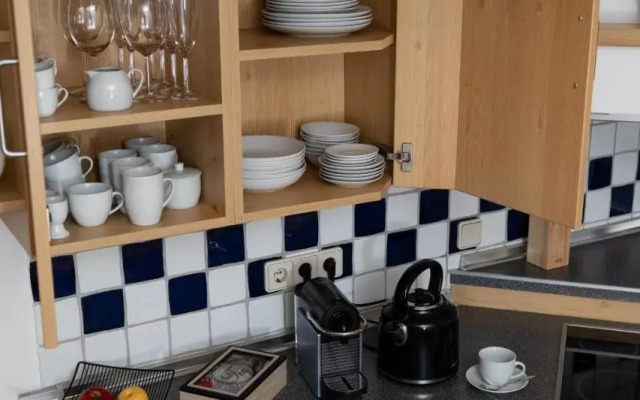 Fresh Apartment with Terrace + Free Parking