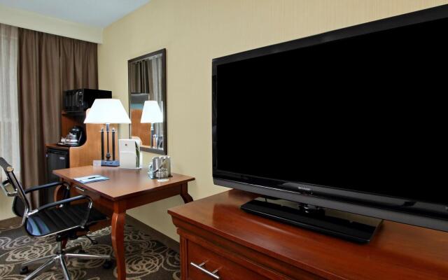 DoubleTree by Hilton Mahwah