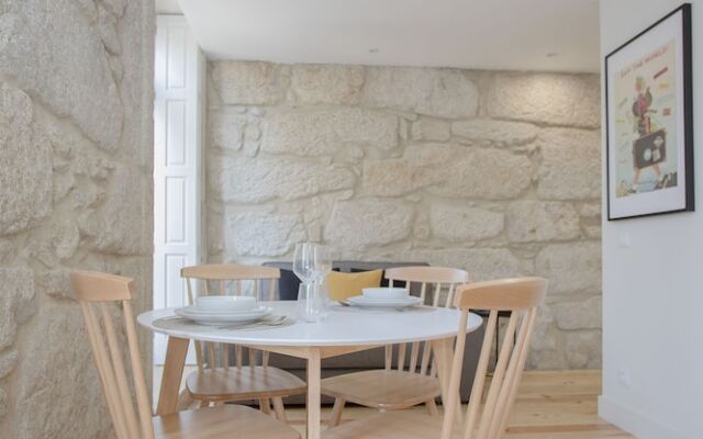 Liiiving - Charming Downtown Delight II