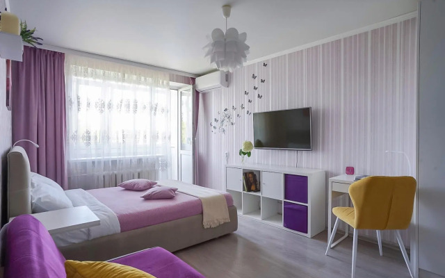 Zoya-Apart on 81 Proletarskaya Street