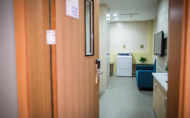 Holiday Inn Express Shanghai Pujiang by IHG