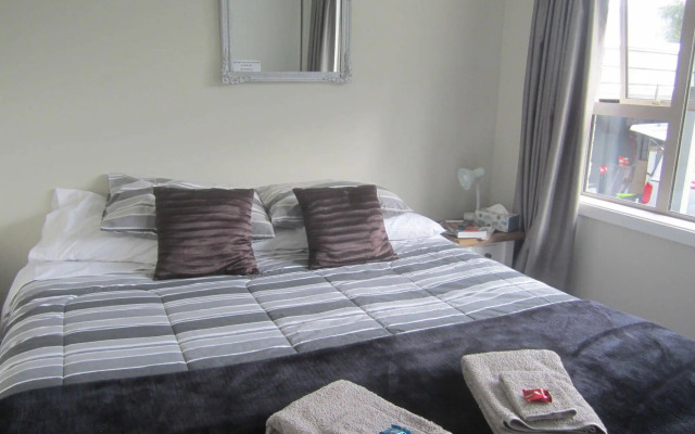 Airport Guesthouse