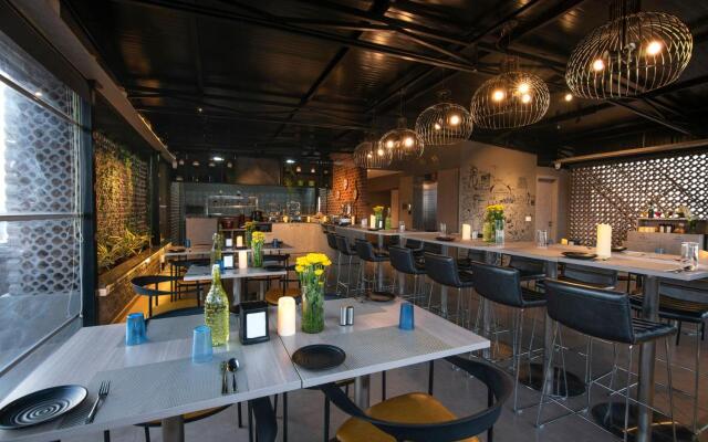 Hotel Avora Tree By Rivido