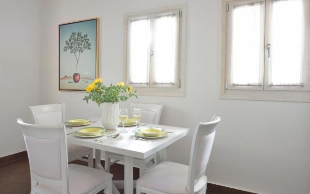 Jenny's Summer Houses