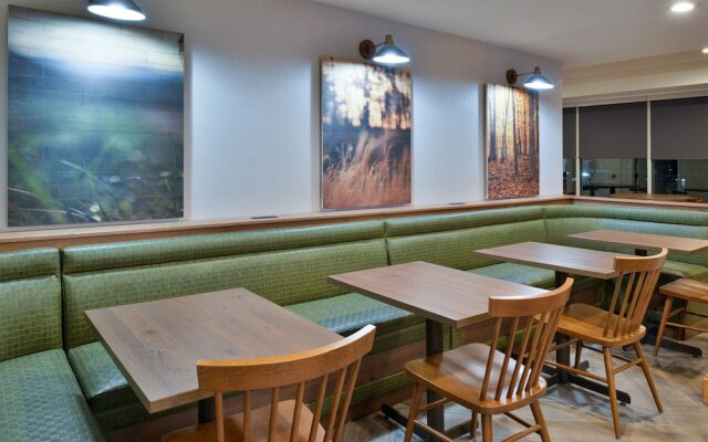 Comfort Inn & Suites Goshen - Middletown