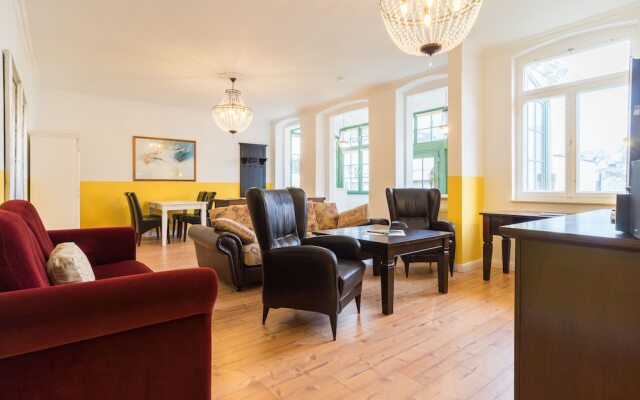 Villa und Haus Flora