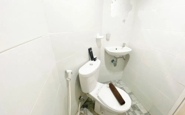 Homey 1Br Without Living Room At Amartha View Apartment