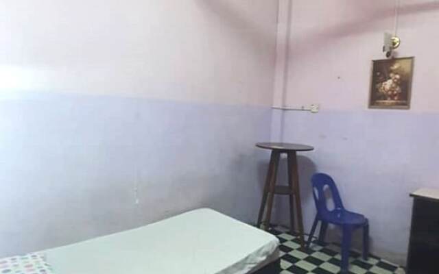 SPOT ON 90836 Penginapan Almera