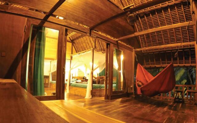 Villa Monyet Java