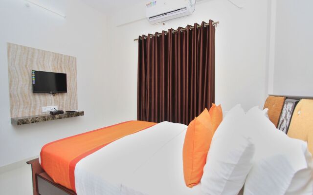 OYO 12033 Hotel Royal Residence