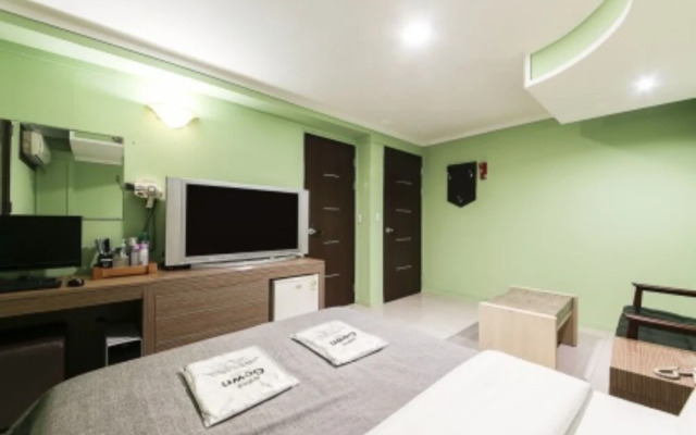 Mate Hotel