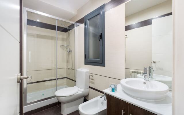 Отель limehome Madrid Calle de la Paloma