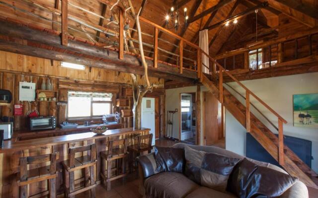 A Log Home at Buffalo Creek