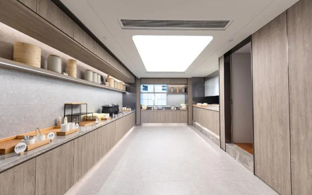 Ji Hotel(Shanghai Dning International Branch)