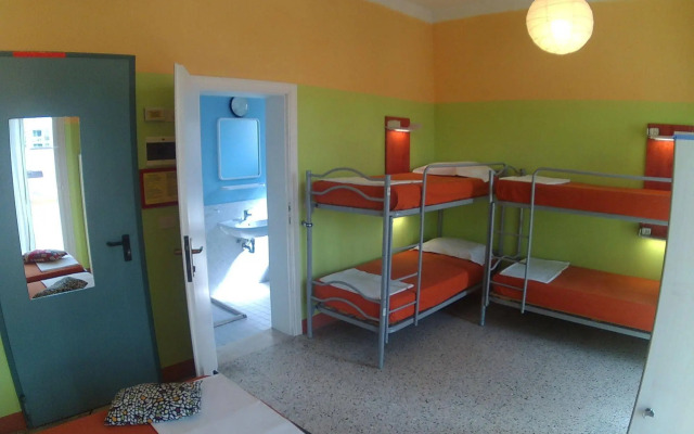 Jammin Rimini Backpackers Hotel