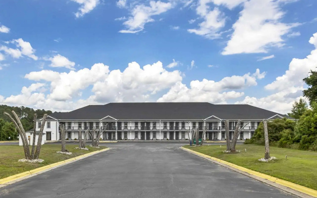 Quality Inn & Suites Santee