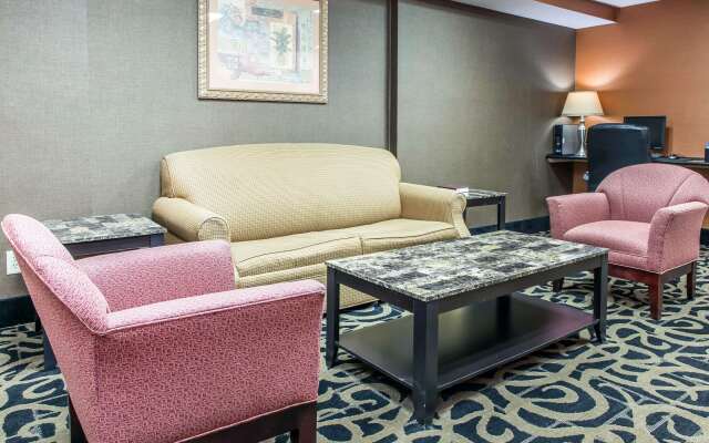 Quality Inn Defiance