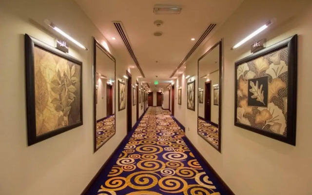 Premium Strato Hotel