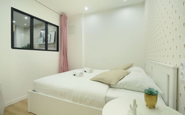 2 Bedrooms 253 St Denis