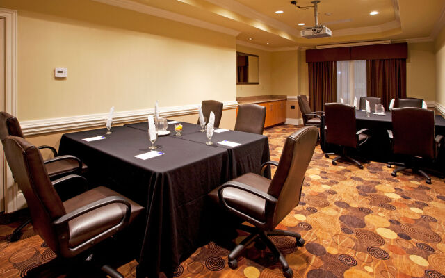 Holiday Inn Express & Suites Valdosta West - Mall Area by IHG