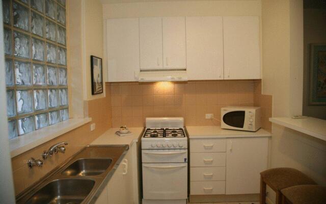 Barkly Apartments